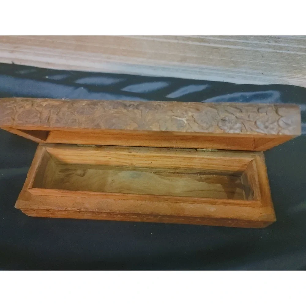 Vintage Hand Carved Floral Wooden Pencil Box Hinged Lid 8 Inch